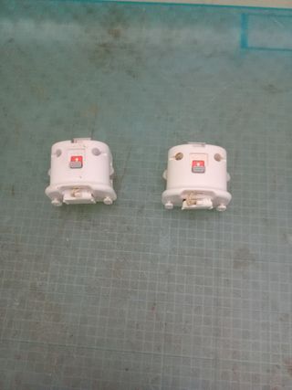 2x Wii Motion Plus Accesorios