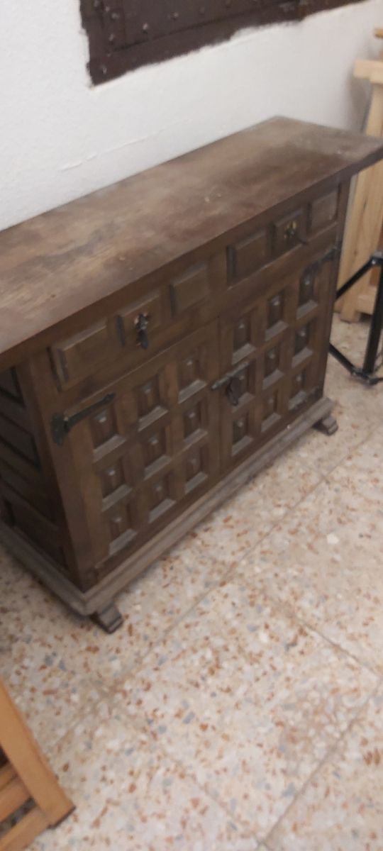 Mueble madera con cajones