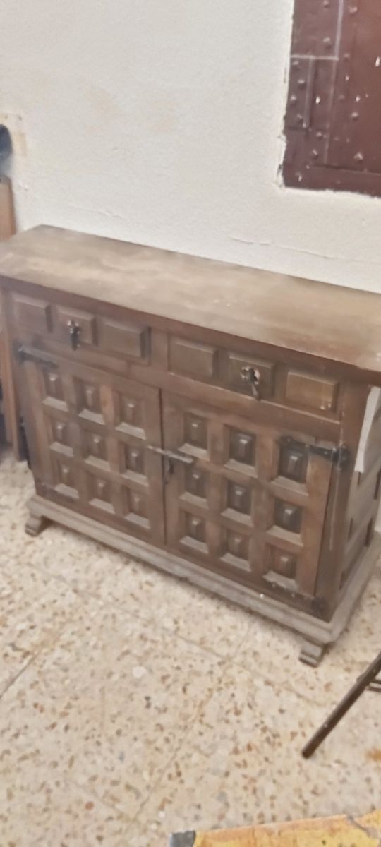 Mueble madera con cajones
