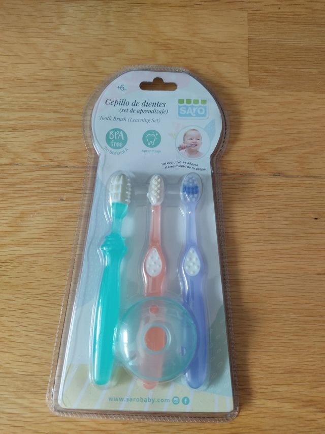 Cepillos dientes saro