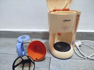 Cafetera de goteo.  Ufesa Arábica 10
