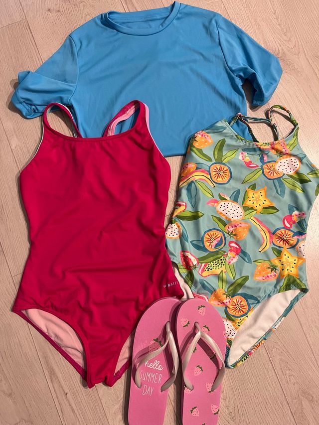 Costumi da bagno per bambine + t-shirt da acqua