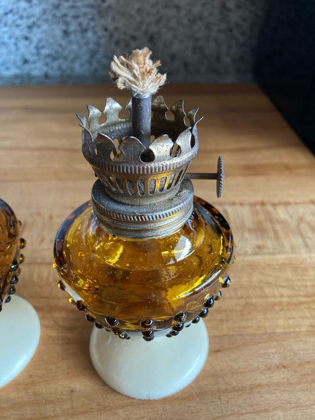 2 Quinqués antiguos de cristal