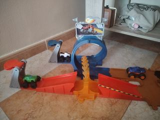 Pista price Blade y los Monster machines