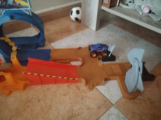 Pista price Blade y los Monster machines