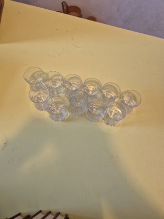 11 Bicchierini da liquore in vetro