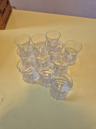 11 Bicchierini da liquore in vetro