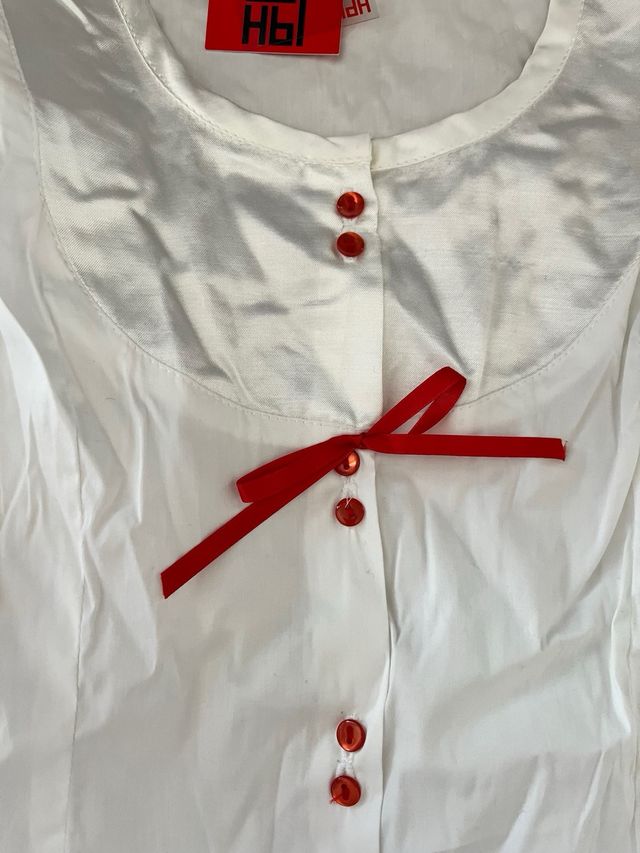 Blusa blanca c/detalles rojos _ chulapa