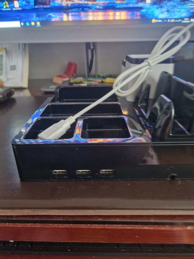 Organizador escritorio con USB. SIN USAR