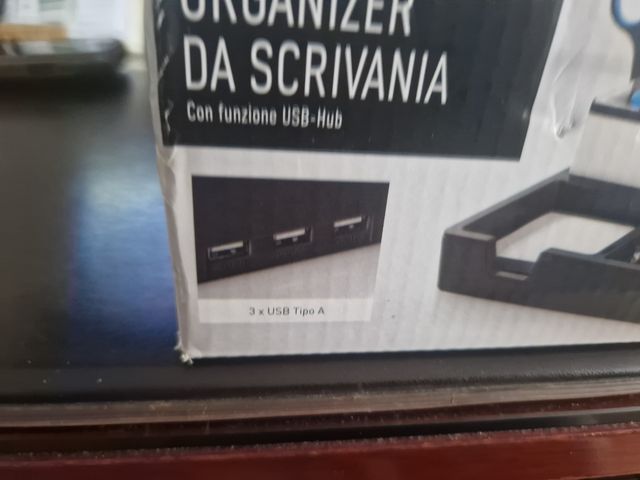 Organizador escritorio con USB. SIN USAR