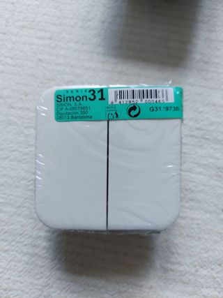 Interruptor doble Simon 31 - Nuevo