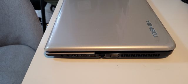 Notebook Toshiba Satellite L70-B-150 (17")