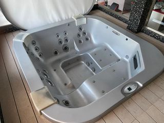 Jacuzzi Santorini