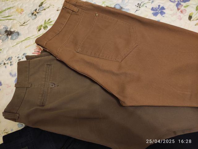 4 Pantaloni