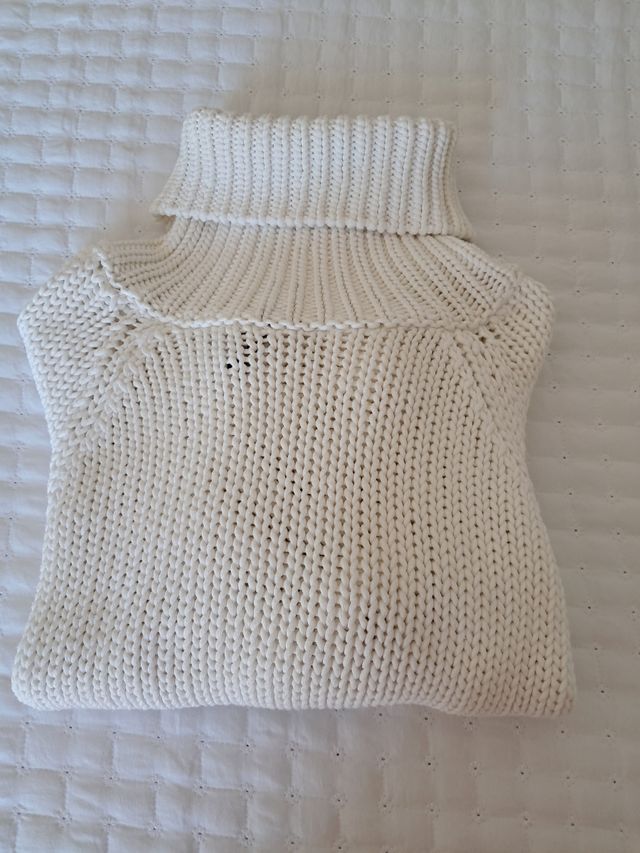 Jersey de punto blanco roto Cuello alto Impecable