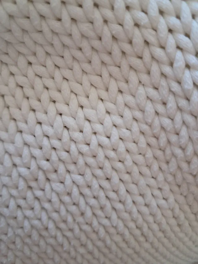 Jersey de punto blanco roto Cuello alto Impecable