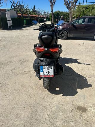 Yamaha XMAX 300 Scooter