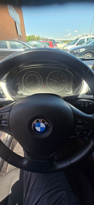 BMW Serie 3 2014 transferencia y garantía