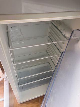 Frigorífico pequeño blanco