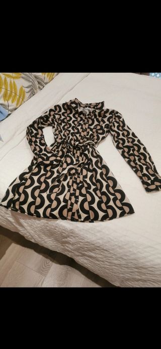 Vestido Stradivarius cebra