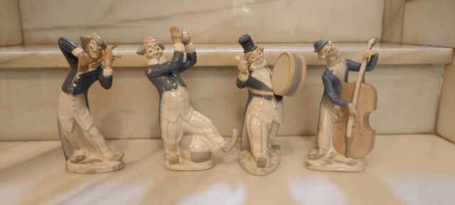 4 figuras porcelana payasos de la marca Rex