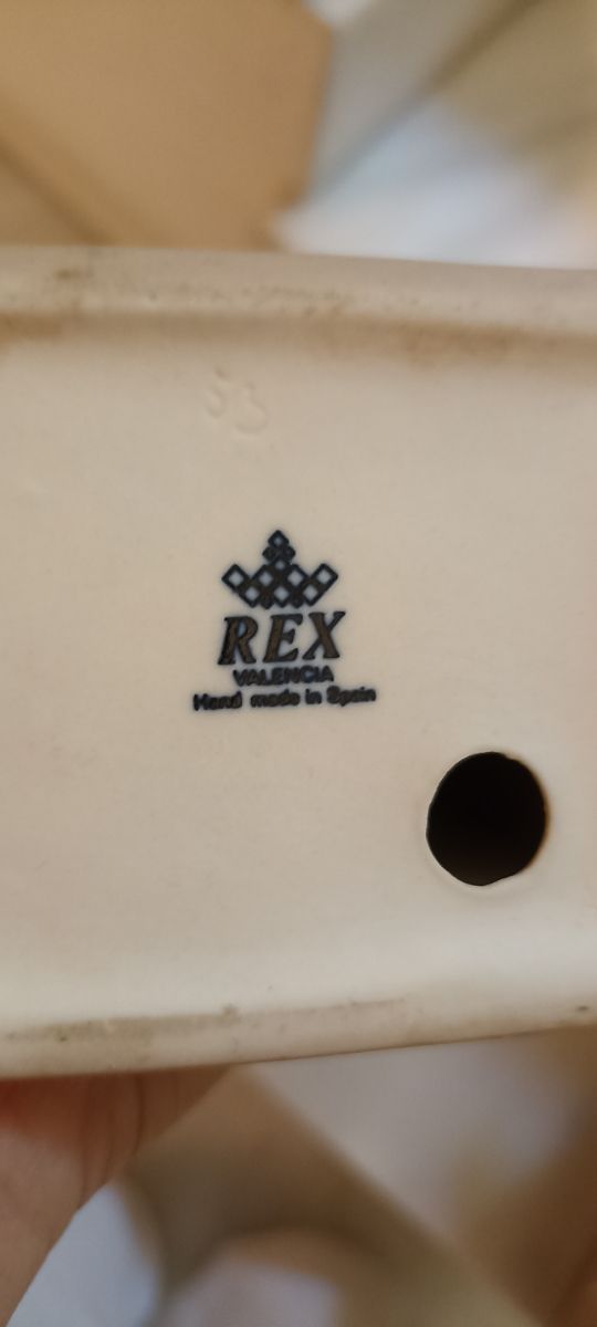 Figura porcelana Rex - Mujer con tazas