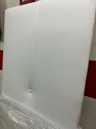 Cabecero acolchado blanco