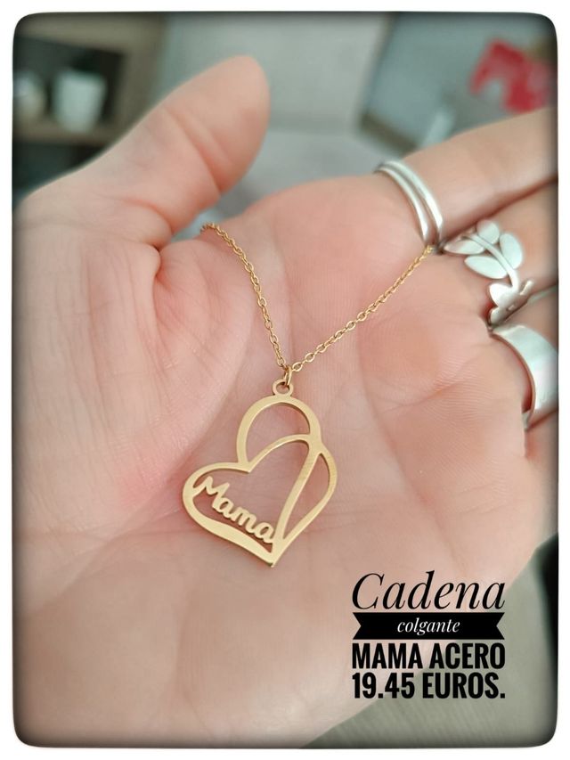 Collar Mamá Corazones bañado en oro