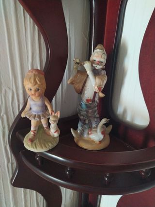 figuritas y cuadro