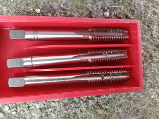 Juego de machos de roscar 12x175 HSS