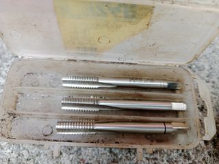 Juego de machos de roscar 12x175 HSS