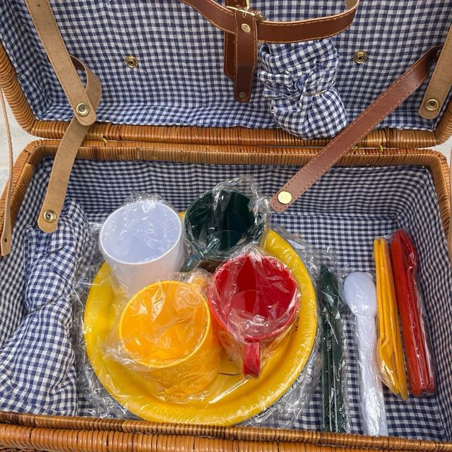 Maleta de picnic de mimbre