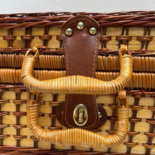 Maleta de picnic de mimbre