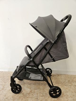 REBAJAS Silla de paseo Chicco. Nueva