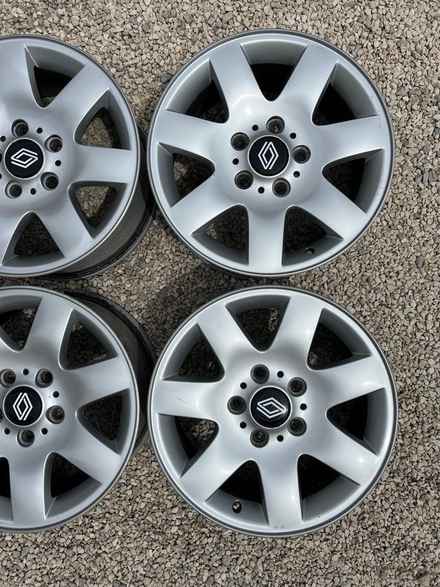 Llantas Renault Traffic R. 16 5x120 Vivaro P