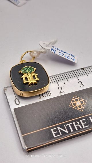 COLGANTE ORO 18K ONIX