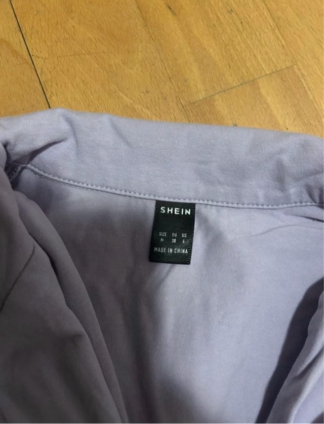 Top corto lilla manica corta