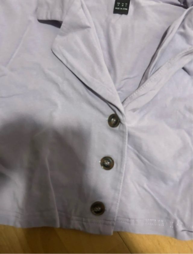 Top corto lilla manica corta