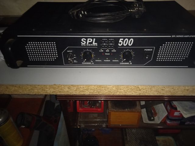 Amplificador dos canales