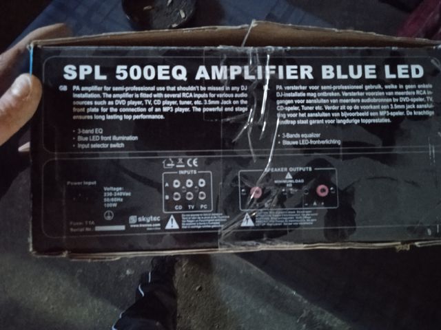 Amplificador dos canales