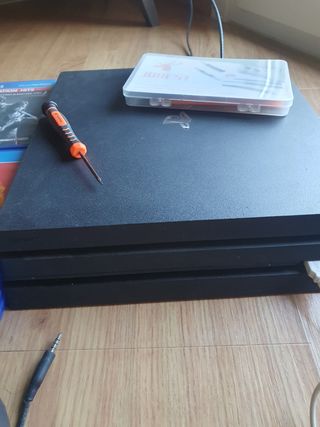 PLAY STATION 4 PRO