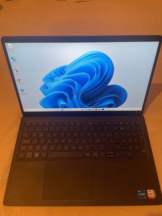 Portátil Dell Vostro 3520