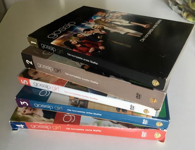 serie DVD “Gossip girl” temporadas 1 a 5