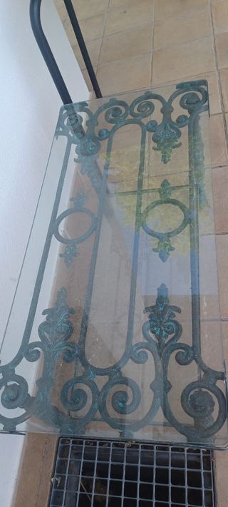 Mesa hierro y cristal