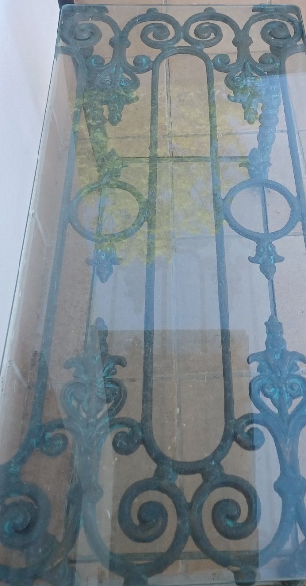 Mesa hierro y cristal