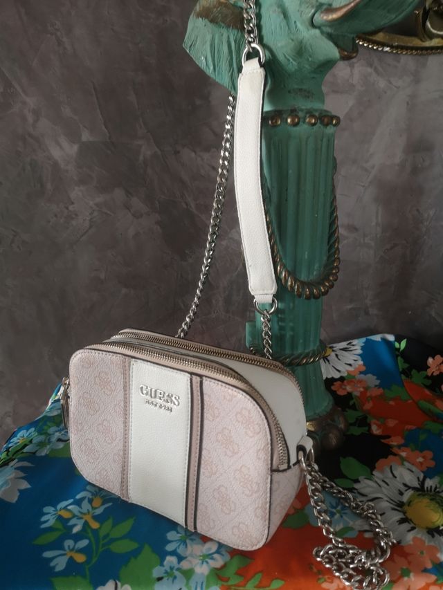 BOLSO BANDOLERA AUTÉNTICO GUESS