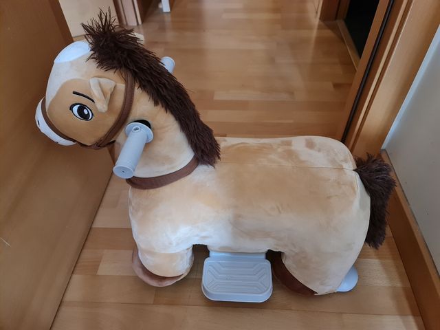 Caballito eléctrico infantil