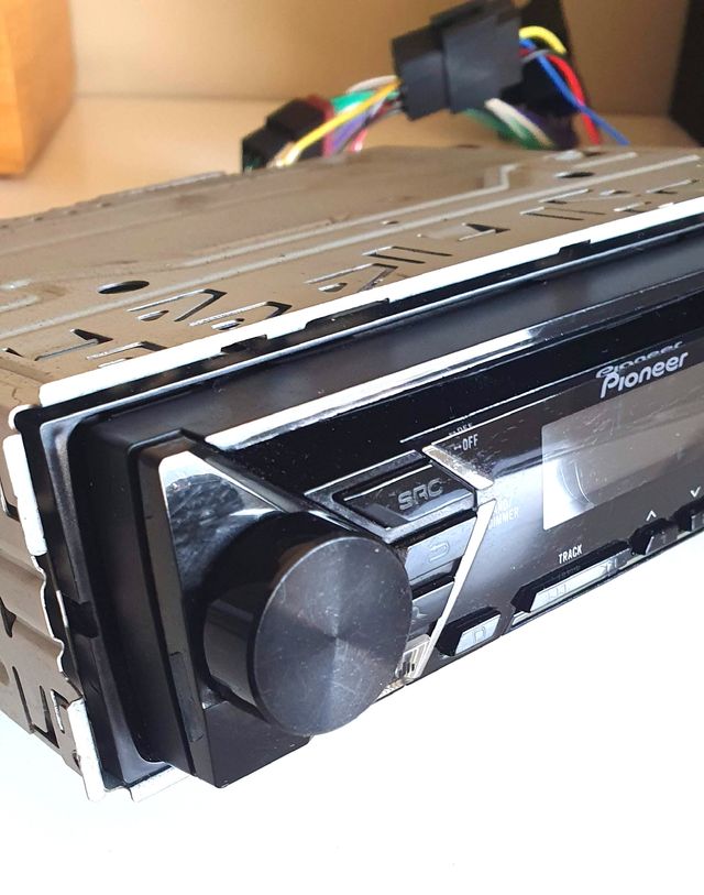 AUTORRADIO-CD Pioneer DEH-S100UB