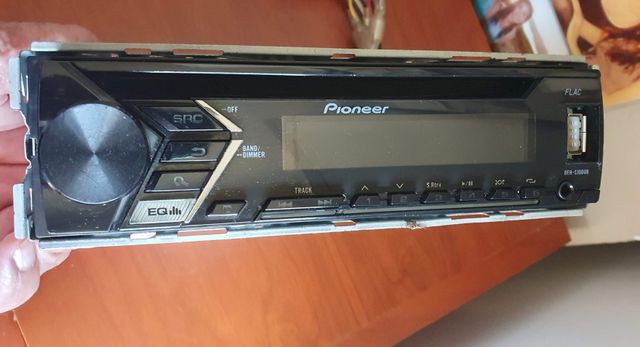 AUTORRADIO-CD Pioneer DEH-S100UB