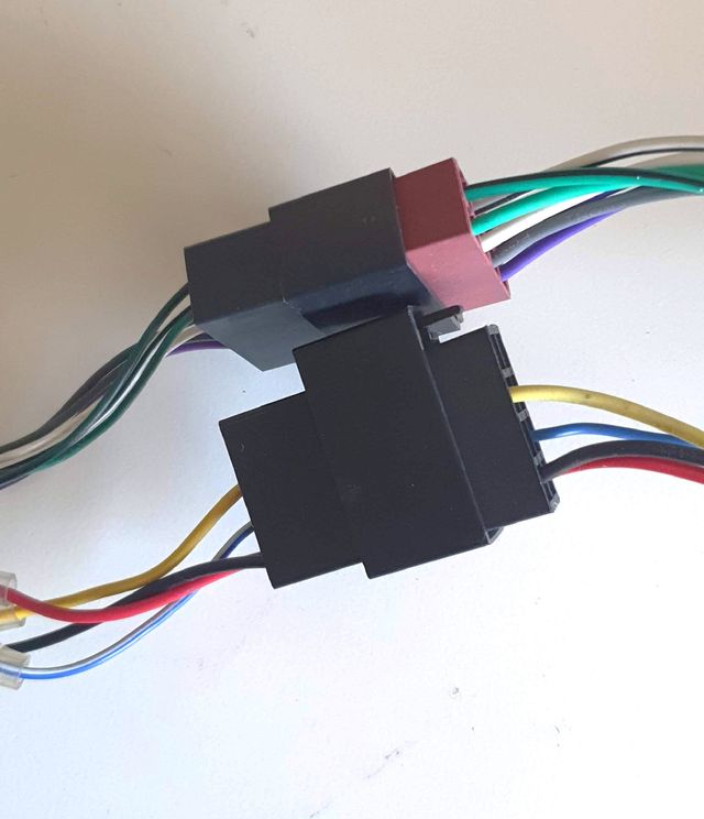 AUTORRADIO-CD Pioneer DEH-S100UB